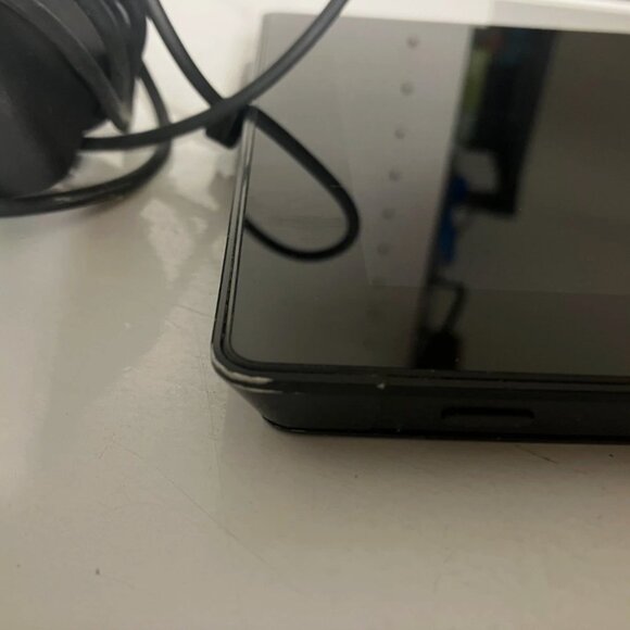 Microsoft Surface Pro (1st Gen) - 64GB, Wi-Fi, 10.6 inch Tablet - Black Used - Picture 6 of 7